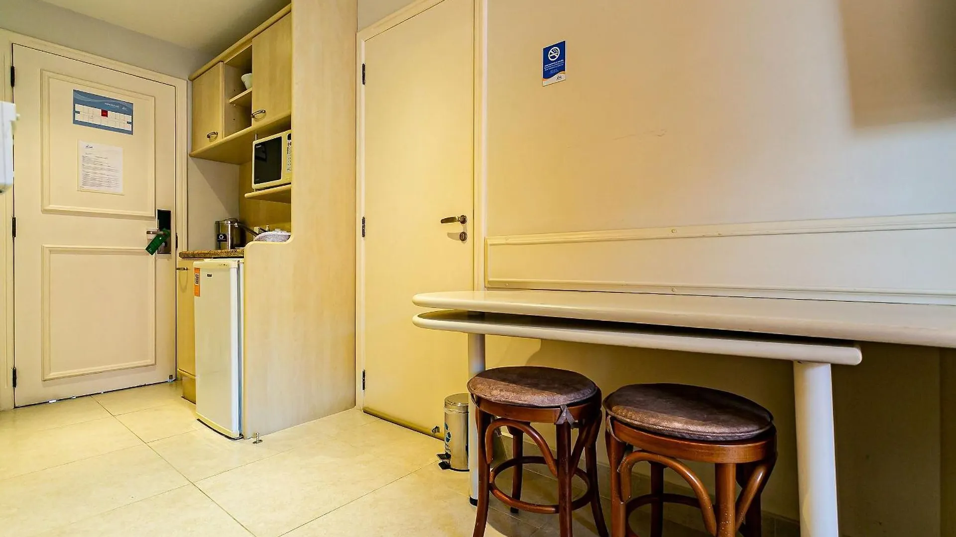 Resort Pe Na Areia - Studios Direto Com Proprietario Jbvjr Florianópolis