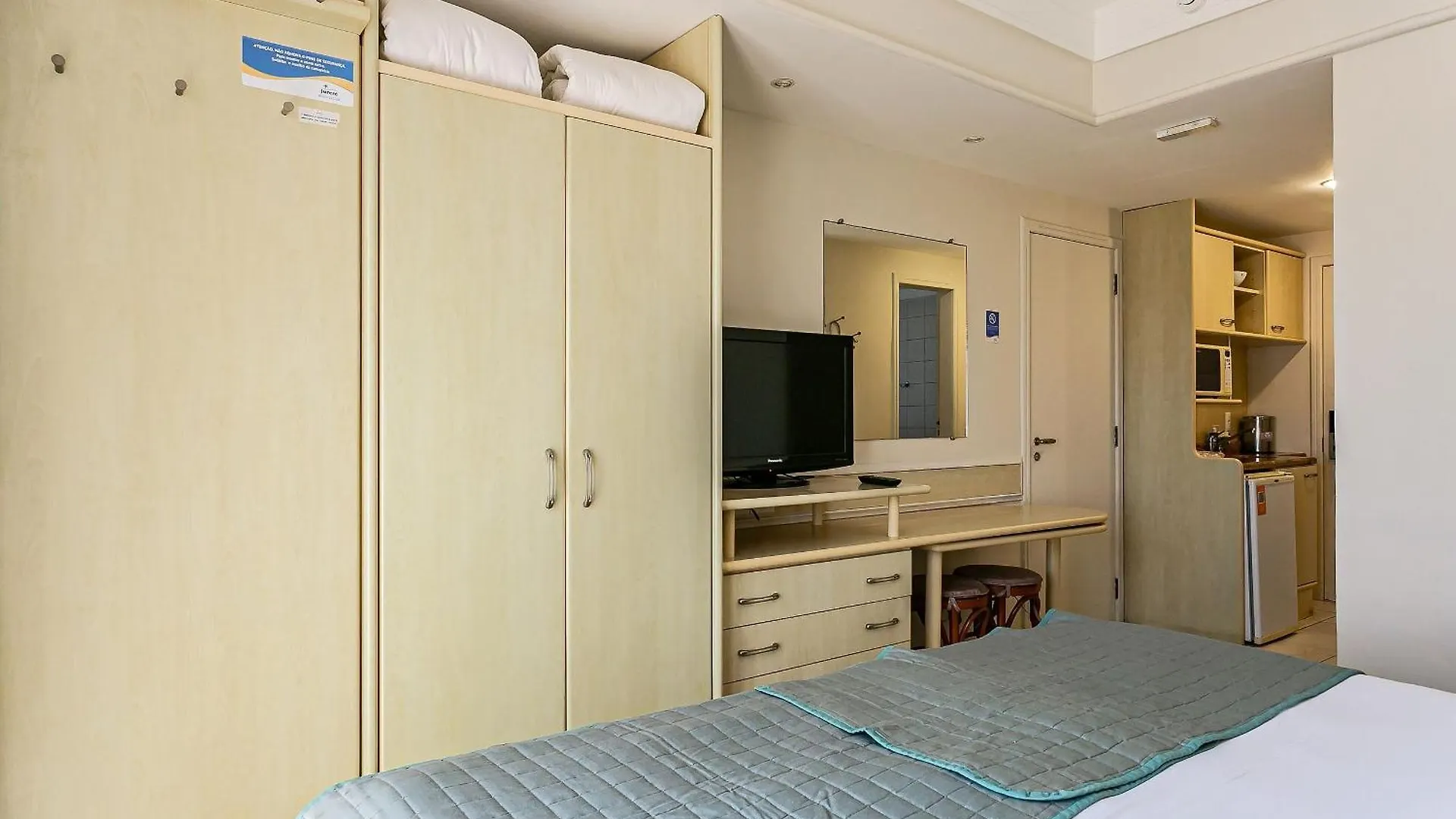 Resort Pe Na Areia - Studios Direto Com Proprietario Jbvjr Florianópolis