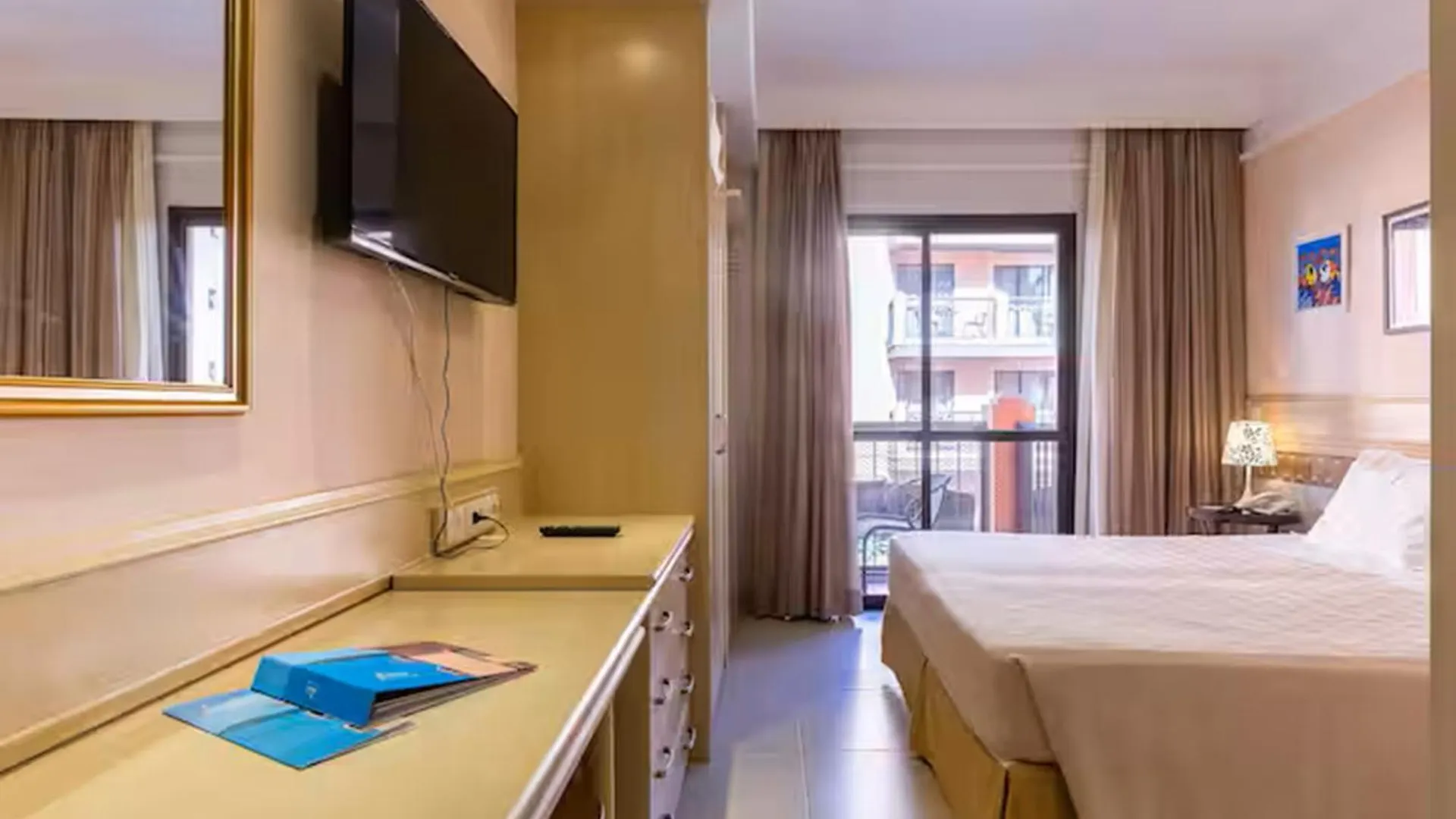 Resort Pe Na Areia - Studios Direto Com Proprietario Jbvjr Florianópolis