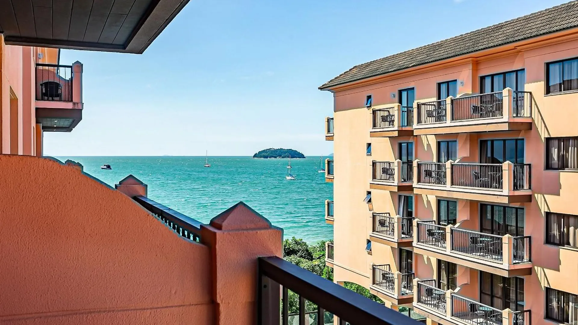 Resort Pe Na Areia - Studios Direto Com Proprietario Jbvjr Florianopolis 0*,  Brazil