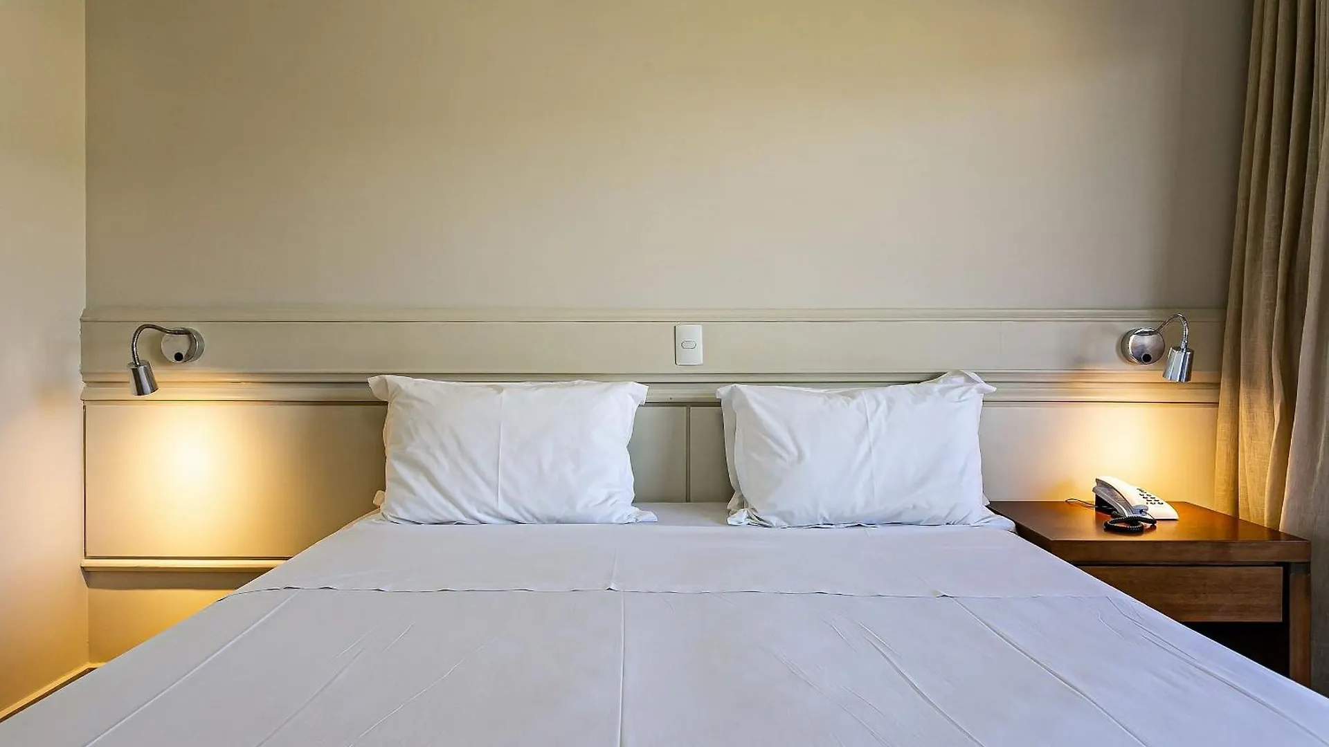 Resort Pe Na Areia - Studios Direto Com Proprietario Jbvjr Florianopolis