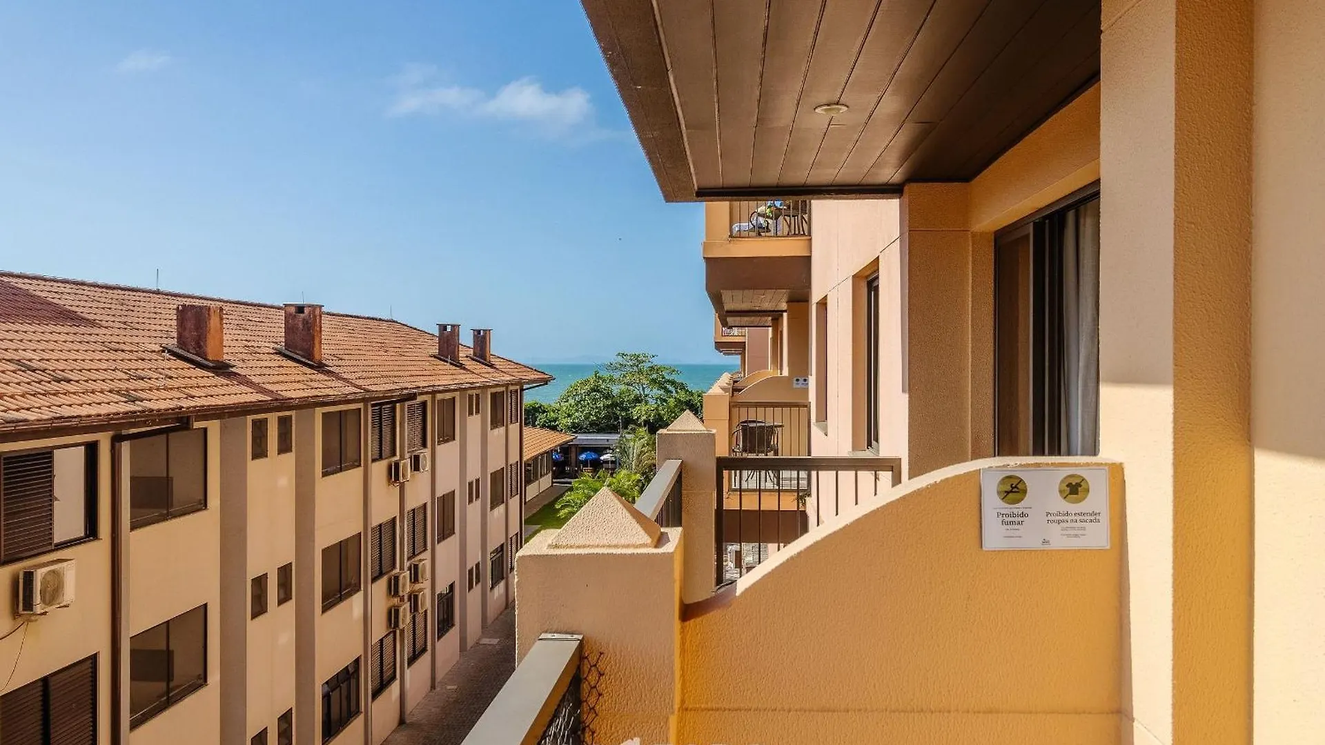 Resort Pe Na Areia - Studios Direto Com Proprietario Jbvjr Florianopolis Brazil